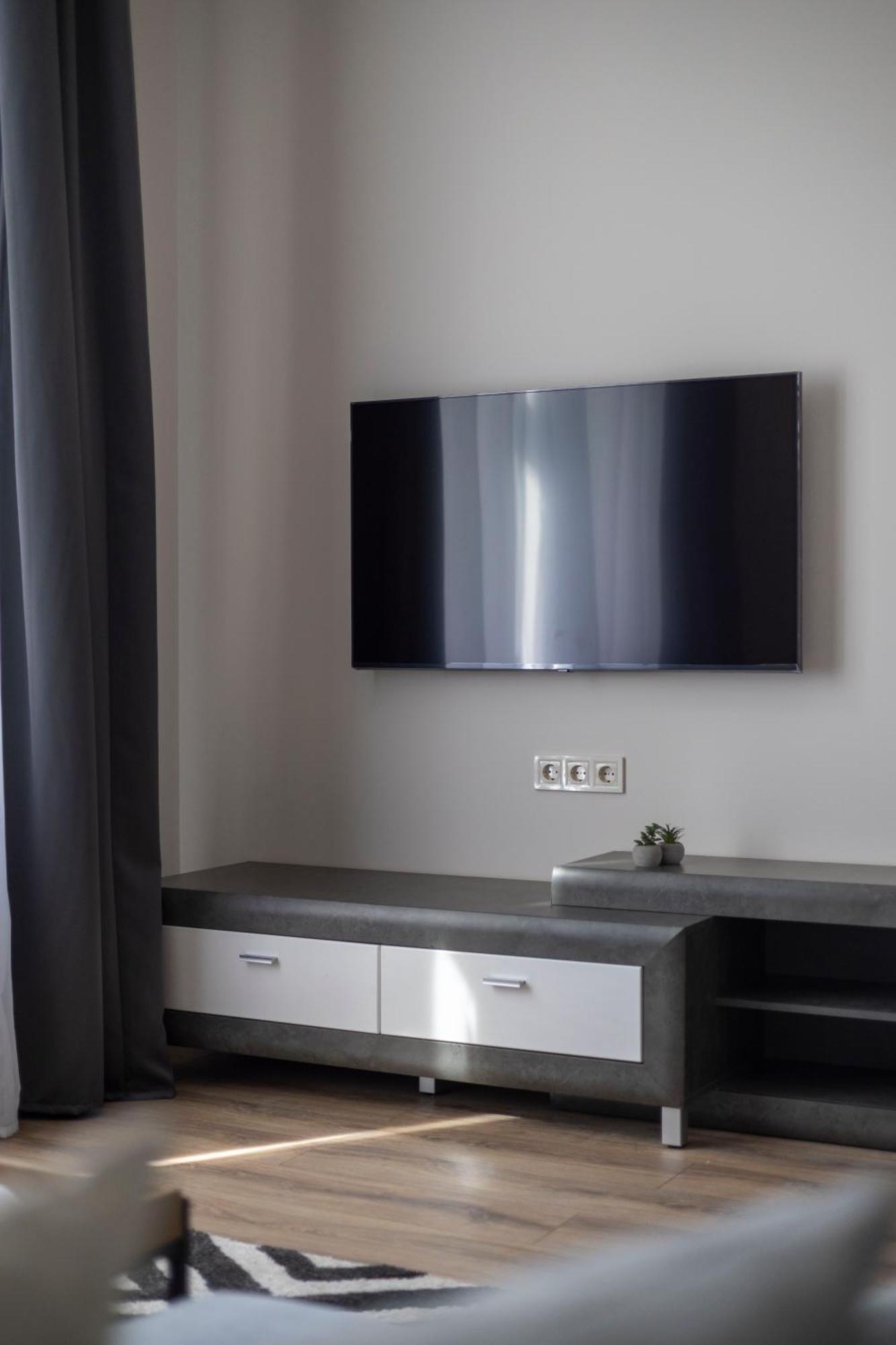 Exclusive Stylish Suite By Prestige Homes Next To The Oktogon 부다페스트 외부 사진