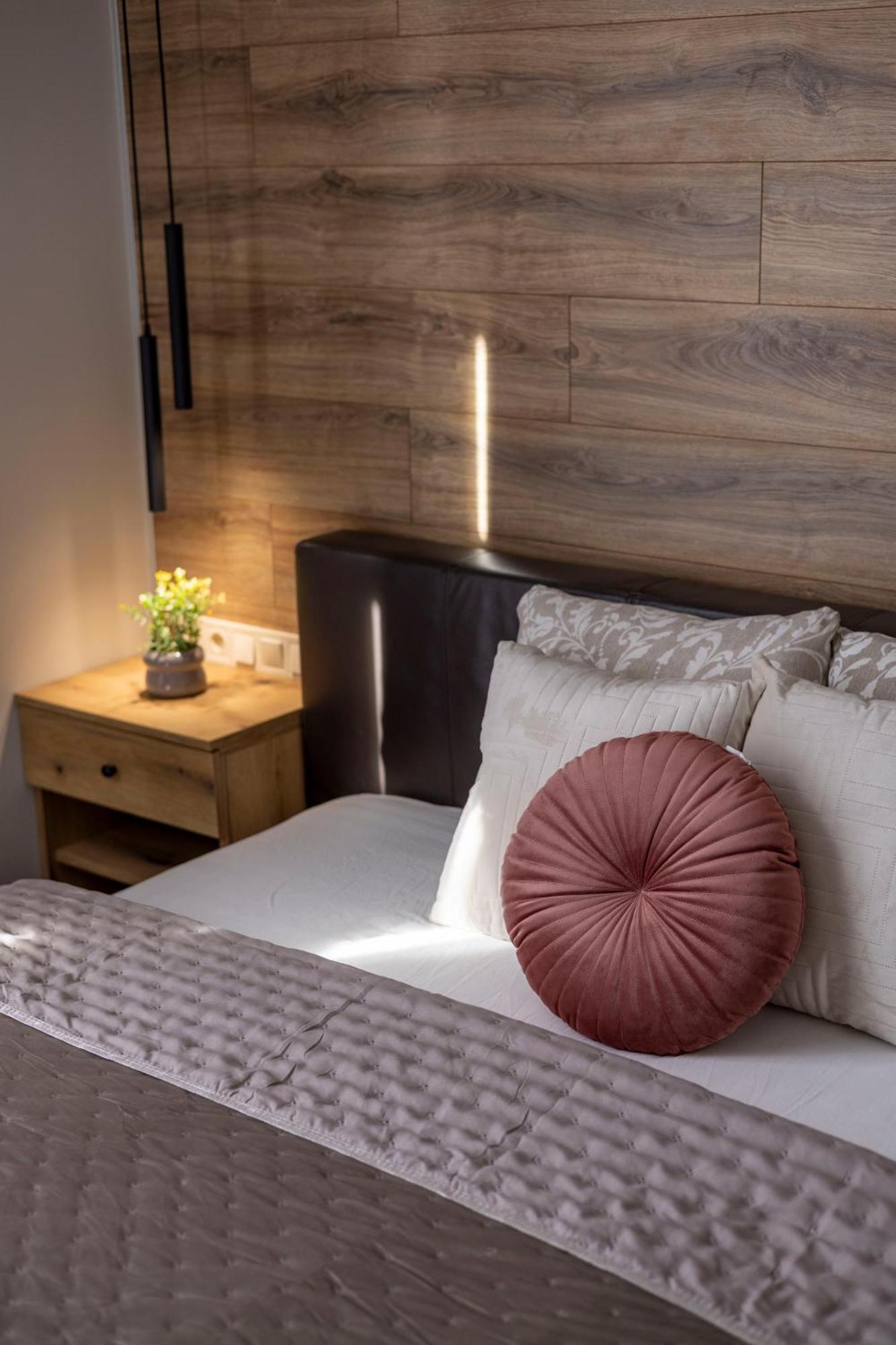 Exclusive Stylish Suite By Prestige Homes Next To The Oktogon 부다페스트 외부 사진