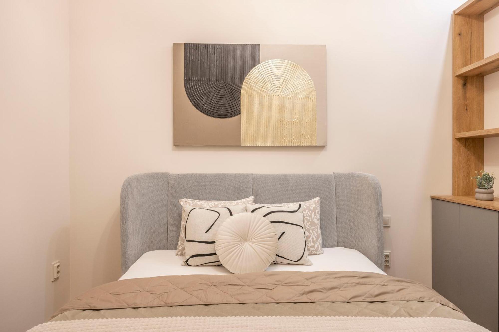 Exclusive Stylish Suite By Prestige Homes Next To The Oktogon 부다페스트 외부 사진