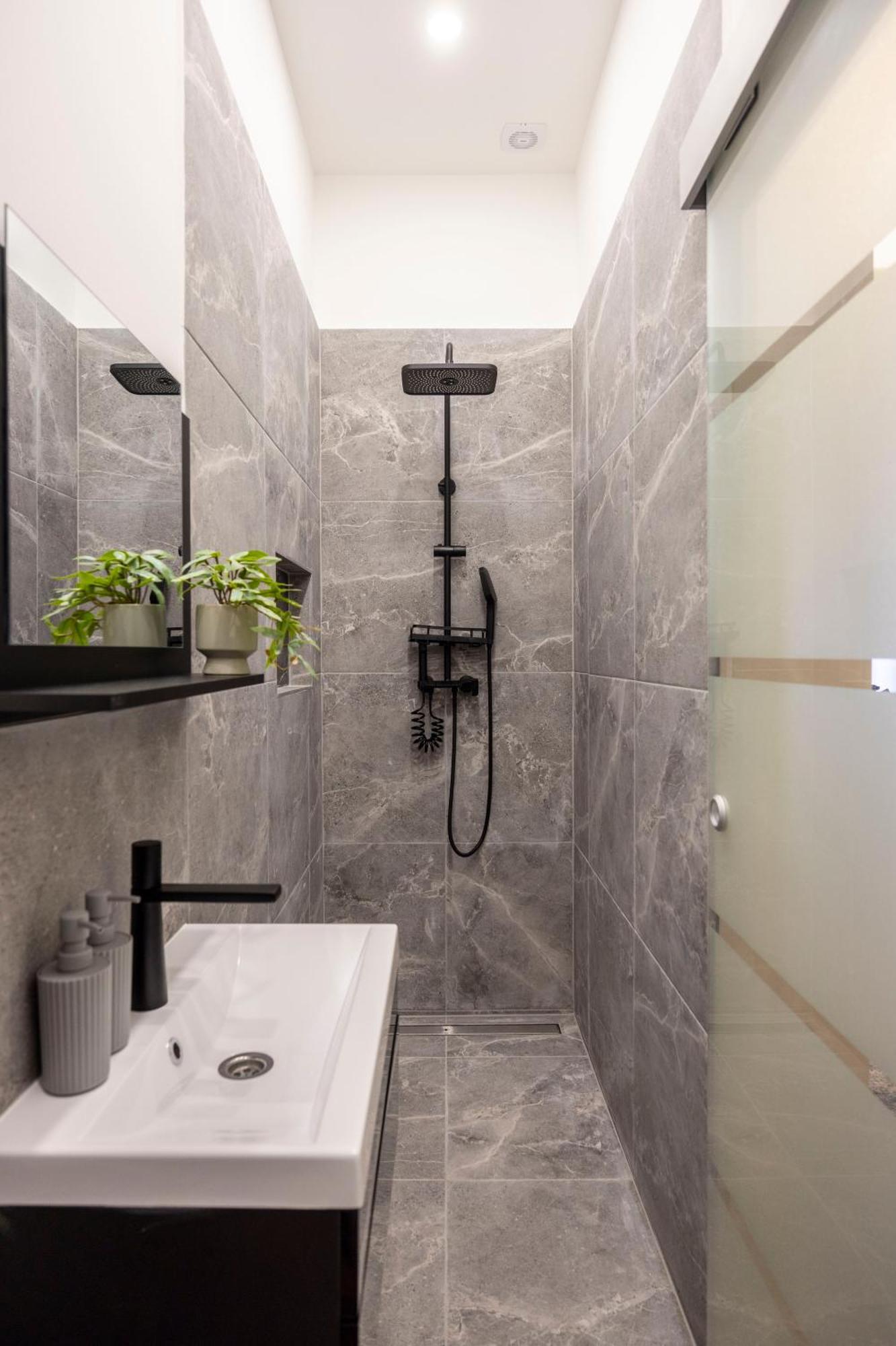 Exclusive Stylish Suite By Prestige Homes Next To The Oktogon 부다페스트 외부 사진
